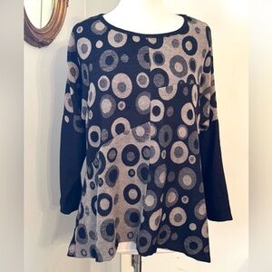 Yushi Black and Gray Geometric Pattern Long Sleeve Top
